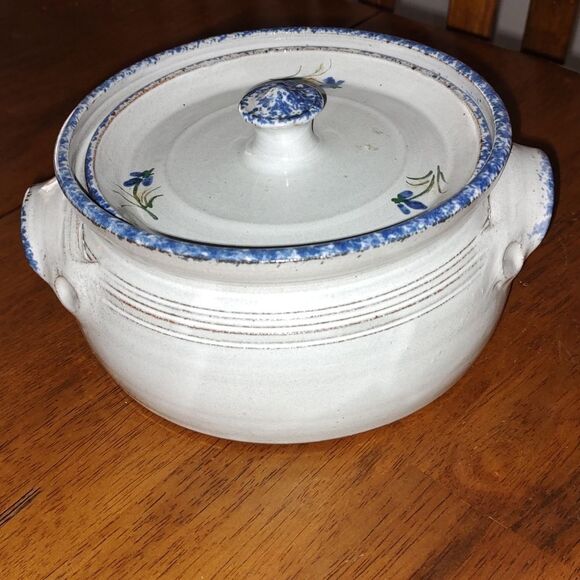 Owens Pottery Twist Handle Lidded Baker, Seagrove NC, Signed Nancy Owens Brewer - Picture 4 of 7